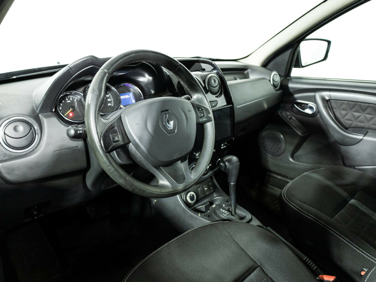 Renault Duster с пробегом — 2015 год. Фото: #10