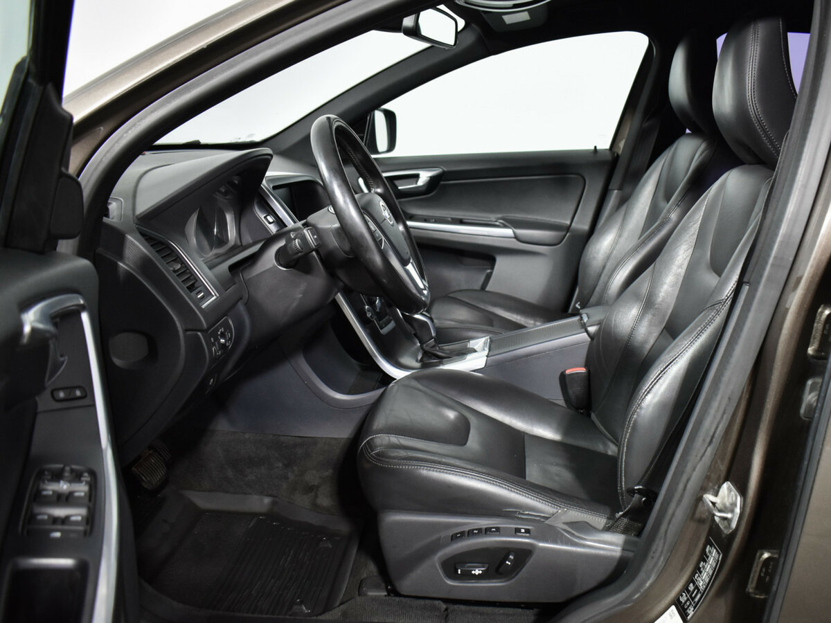 Volvo XC60 с пробегом — 2014 год. Фото: #9