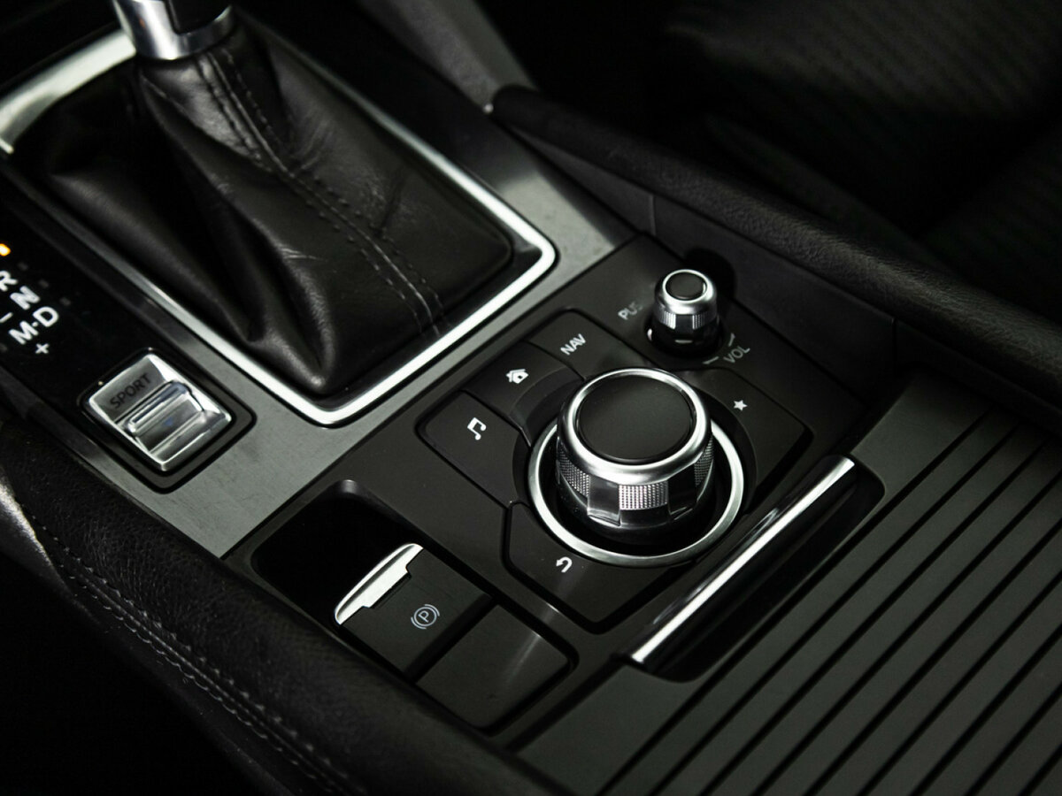 Mazda 6 с пробегом — 2017 год. Фото: #16