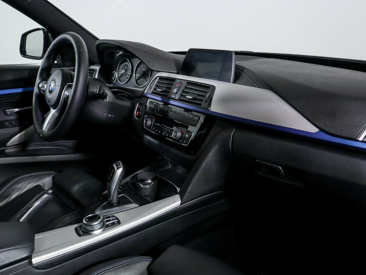 BMW 3 серии с пробегом — 2018 год. Фото: #6