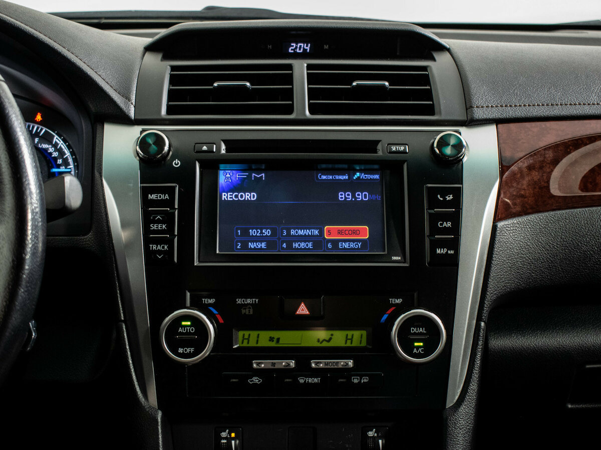 Toyota Camry с пробегом — 2014 год. Фото: #11