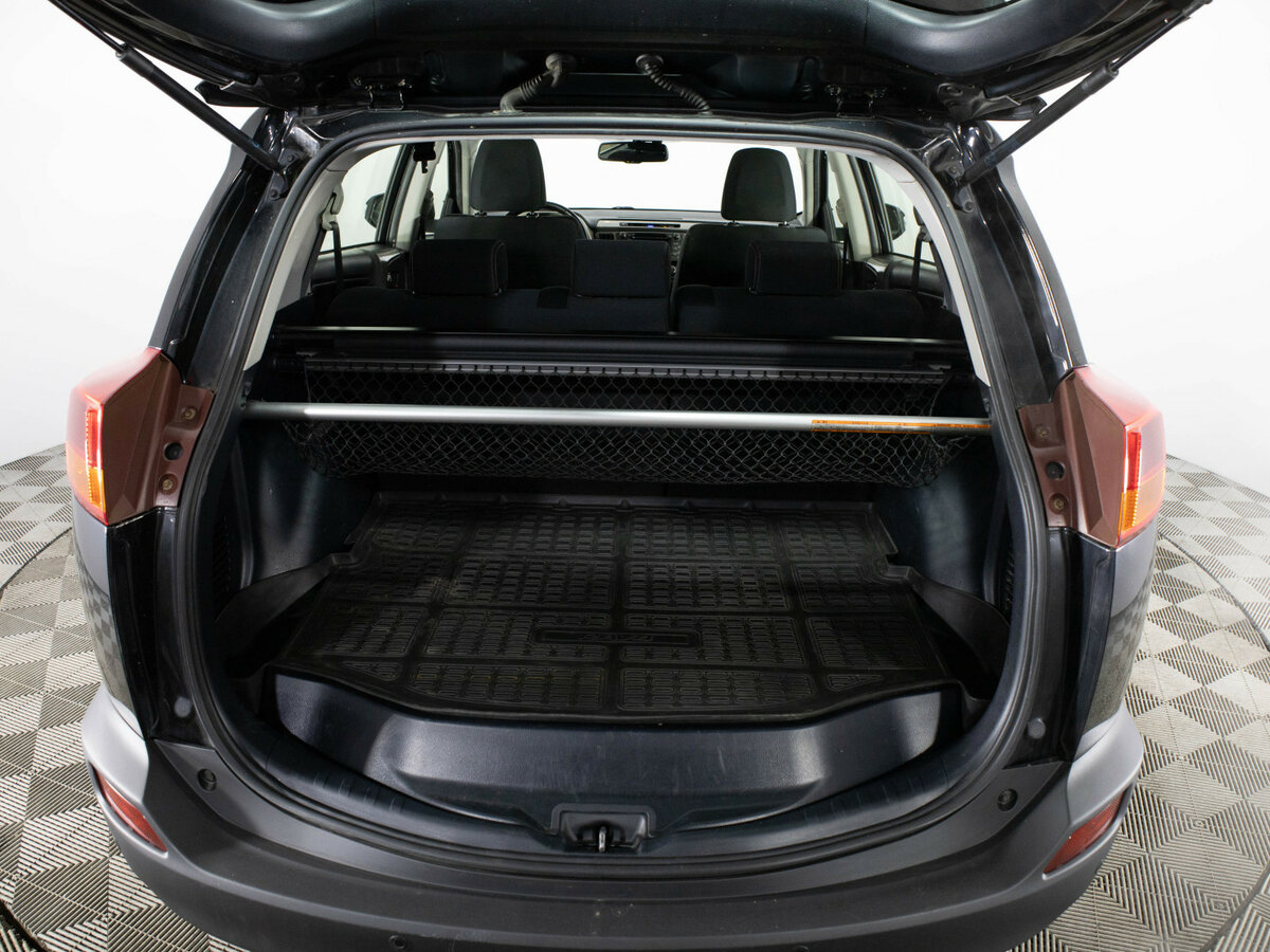 Toyota RAV4 с пробегом — 2013 год. Фото: #8