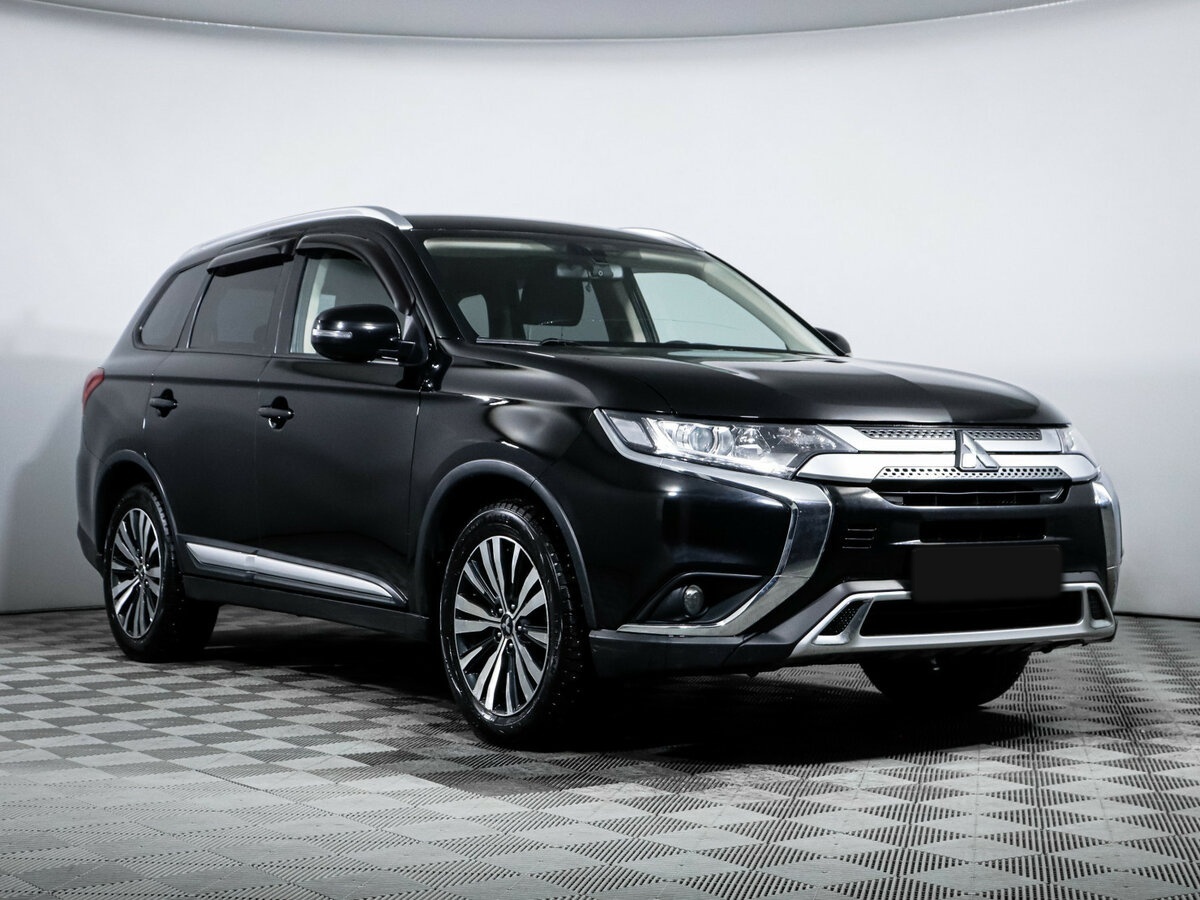 Mitsubishi Outlander с пробегом — 2019 год. Фото: #2