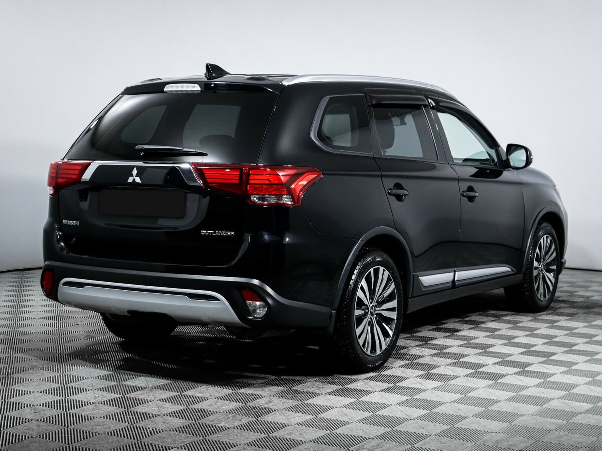 Mitsubishi Outlander с пробегом — 2019 год. Фото: #4