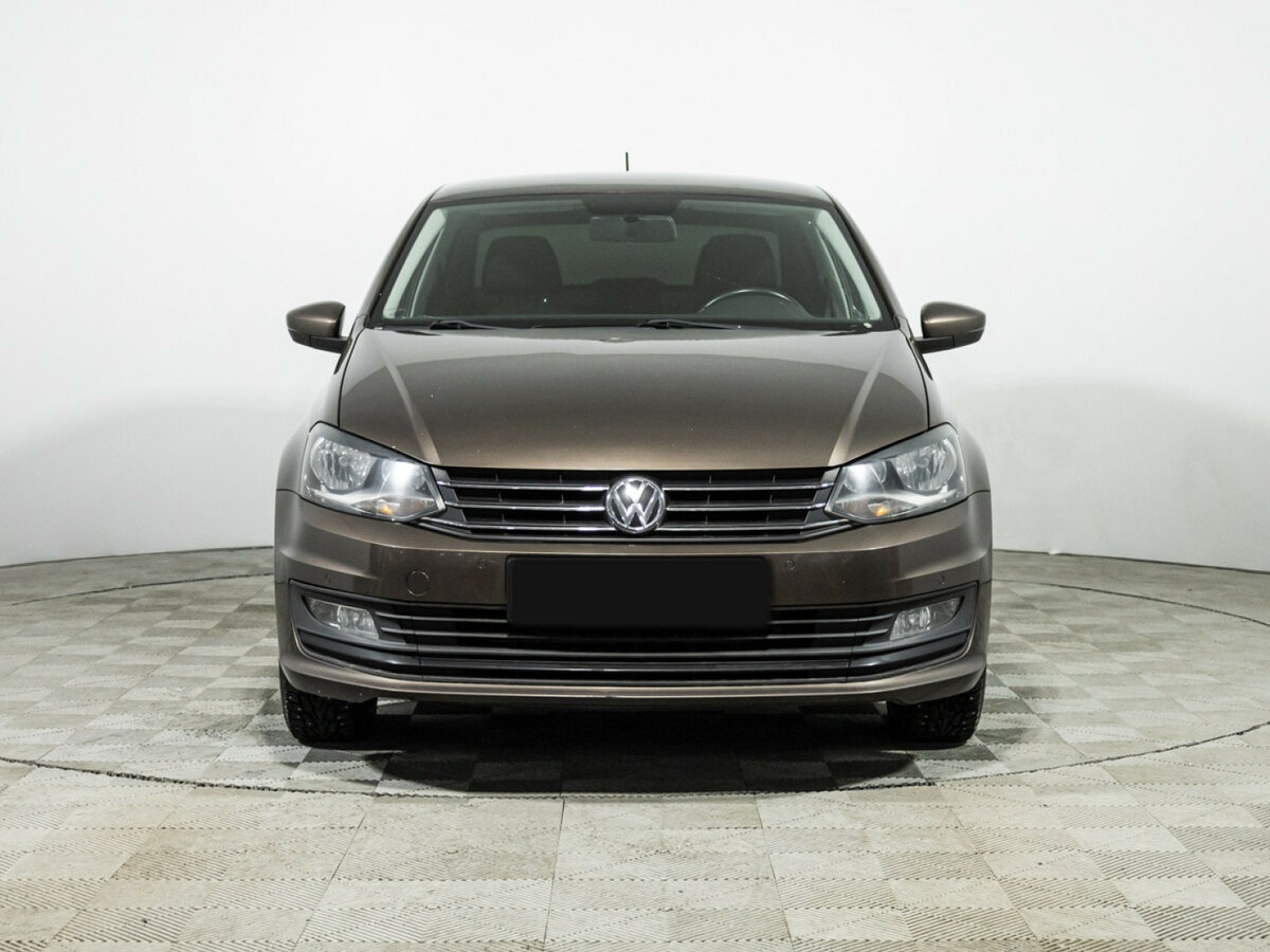 Volkswagen Polo с пробегом — 2018 год. Фото: #1