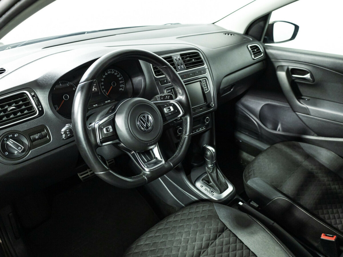 Volkswagen Polo с пробегом — 2018 год. Фото: #10