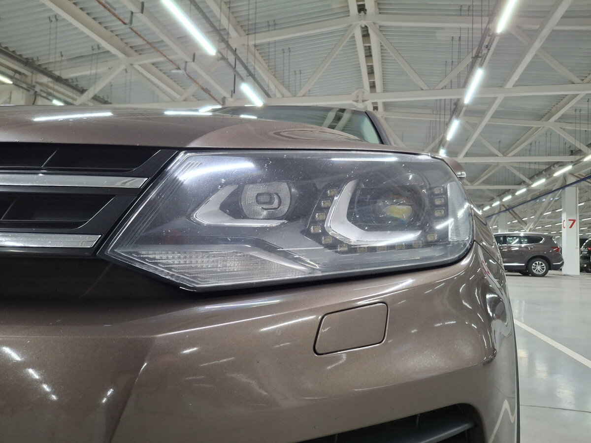 Volkswagen Touareg с пробегом — 2013 год. Фото: #16