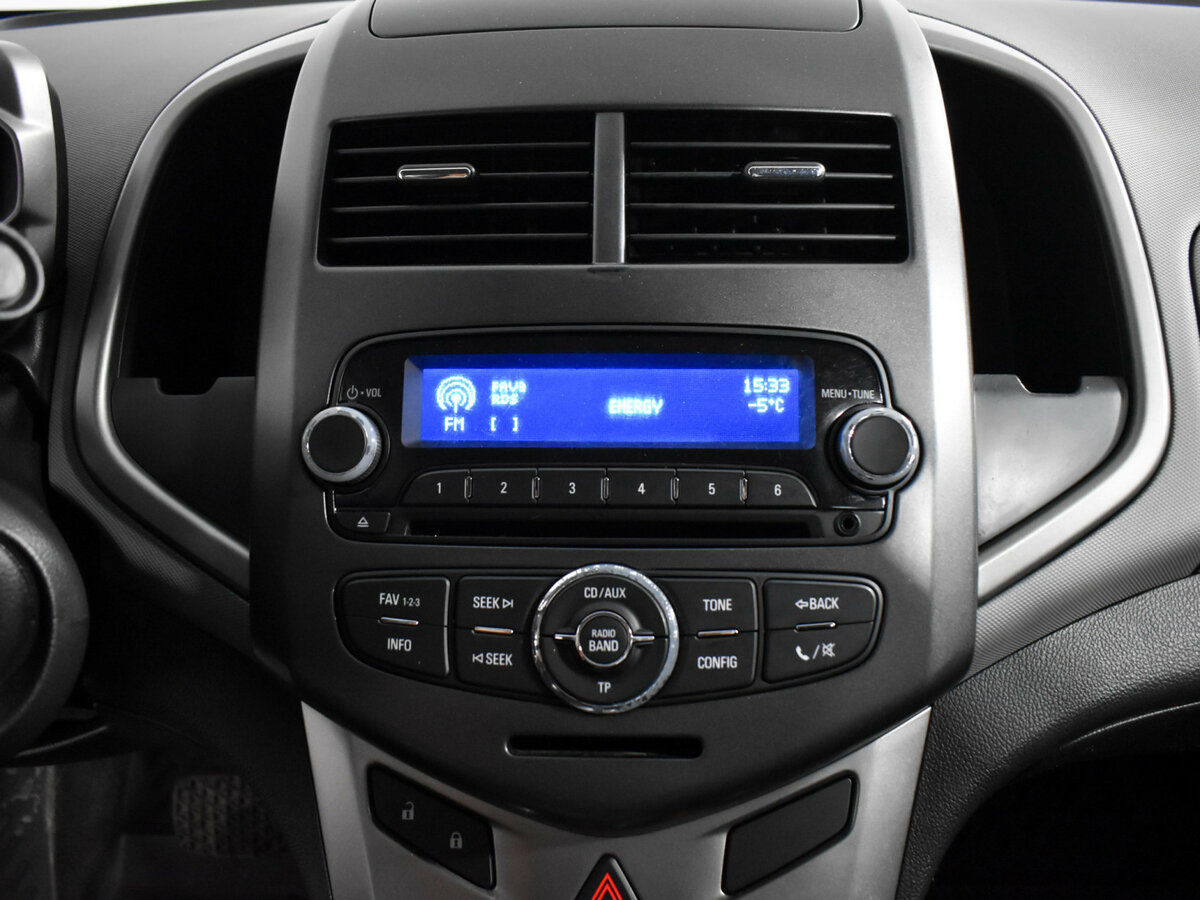 Chevrolet Aveo с пробегом — 2014 год. Фото: #14
