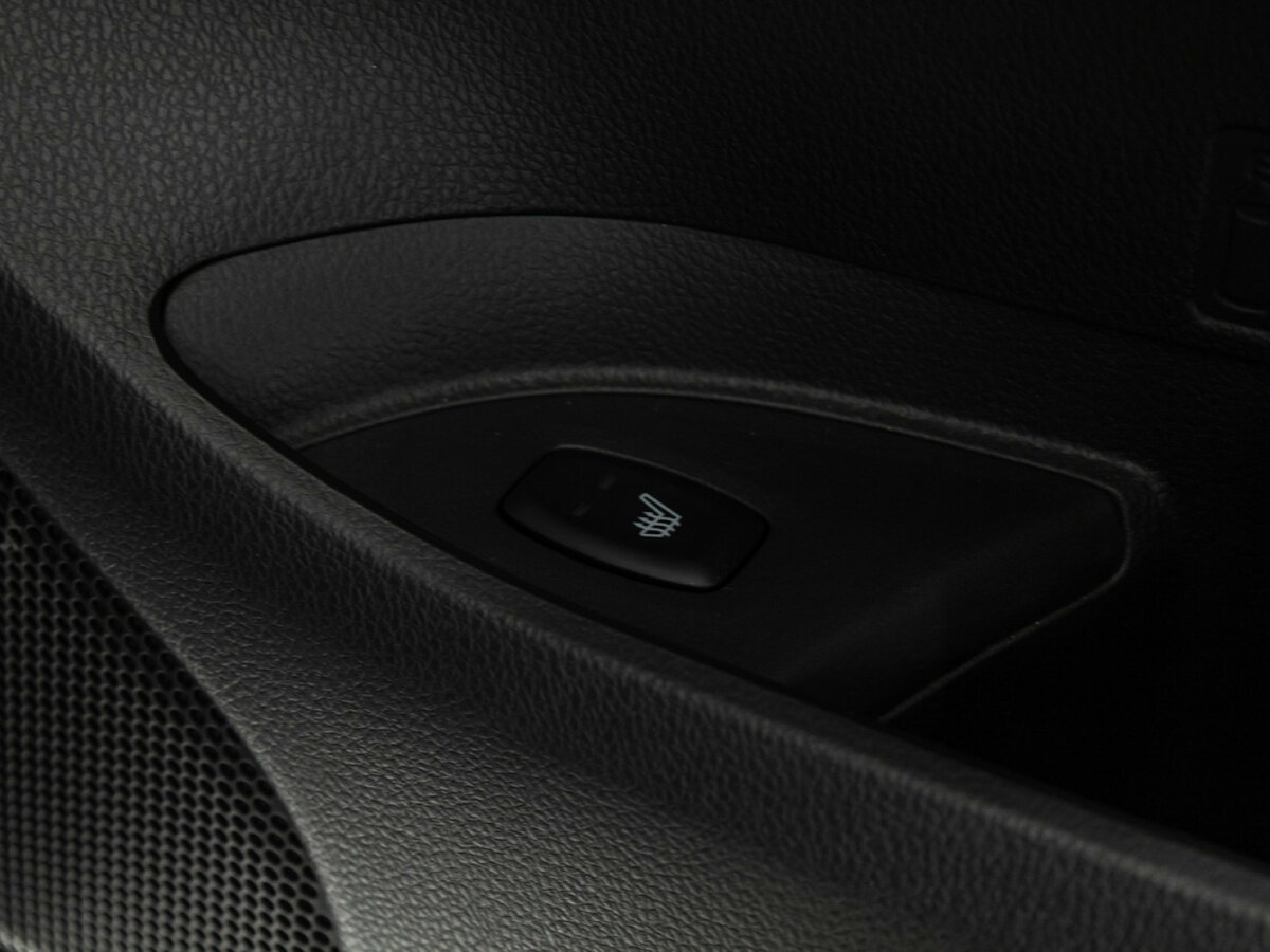 Mitsubishi Pajero Sport с пробегом — 2017 год. Фото: #16